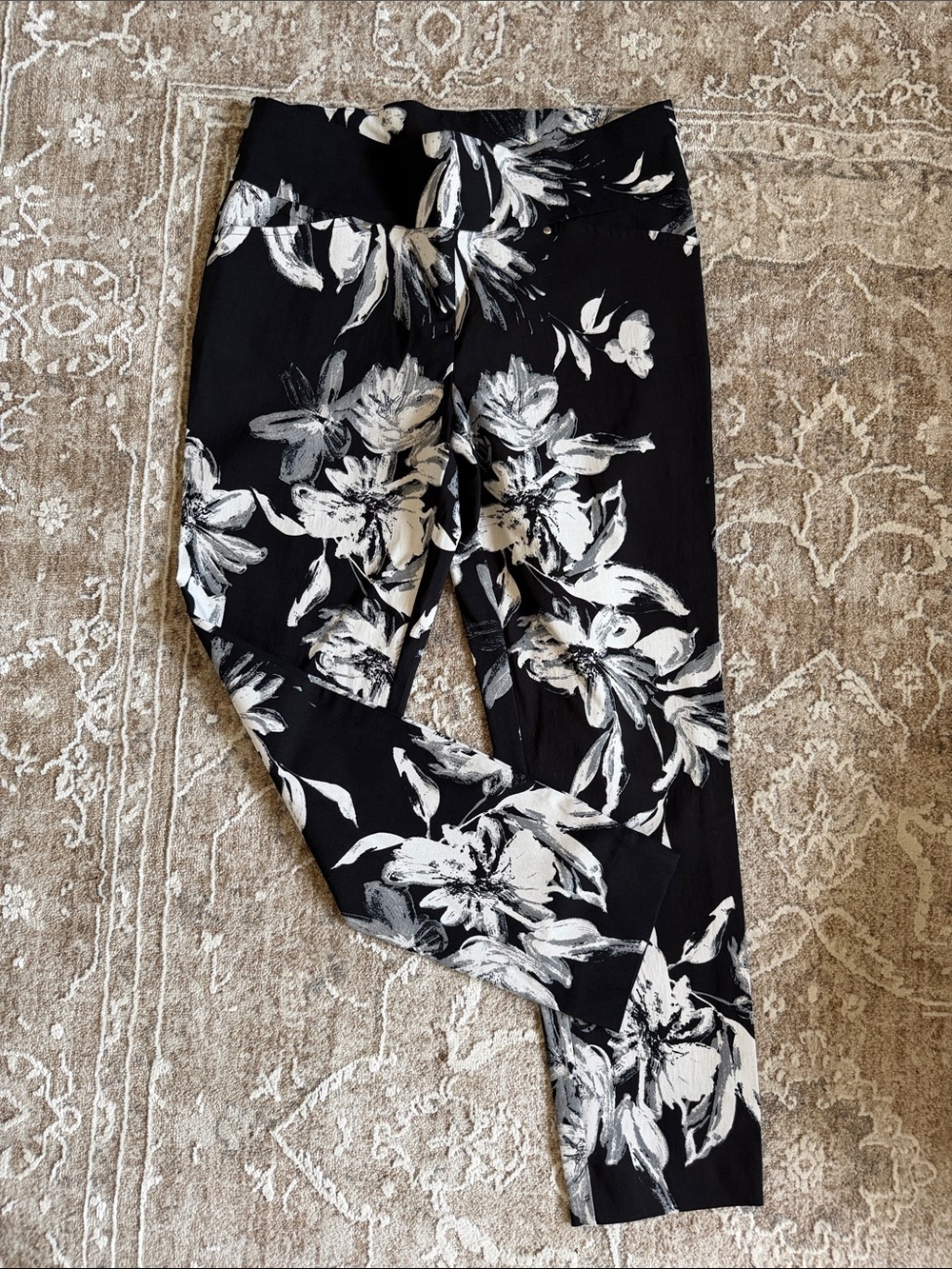 Jules & Leopold Pink Floral Pants
Womens Medium Stretch Slim
Ankle Career